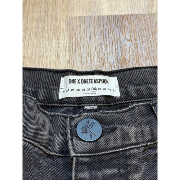 One Teaspoon Mid Waist Bandit Twisted Cuff Black Distressed Denim Shorts Size 28 - Picture 3 of 8